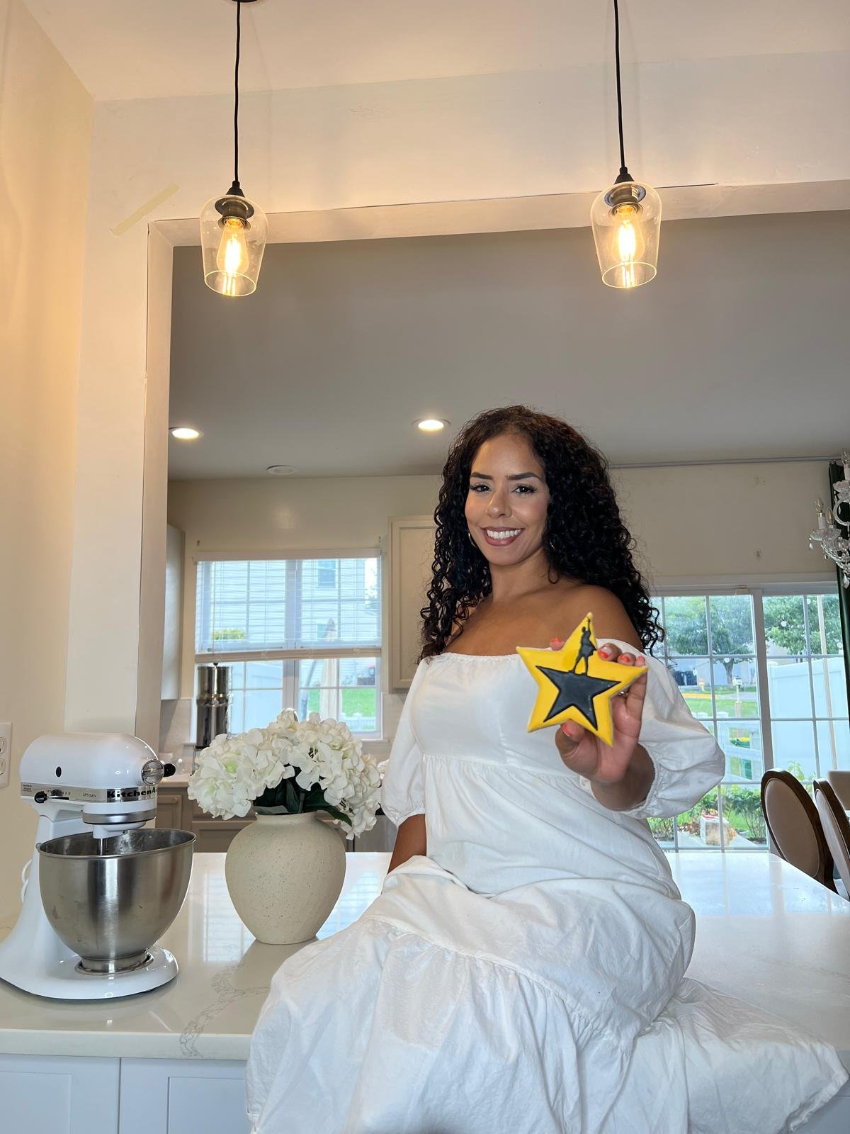 Raquel, founder of Bachata Bakery